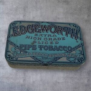 Edgeworth Tobacco‎ Tin Vintage Pocket Size Blue Larus & Bro Co Richmond VA